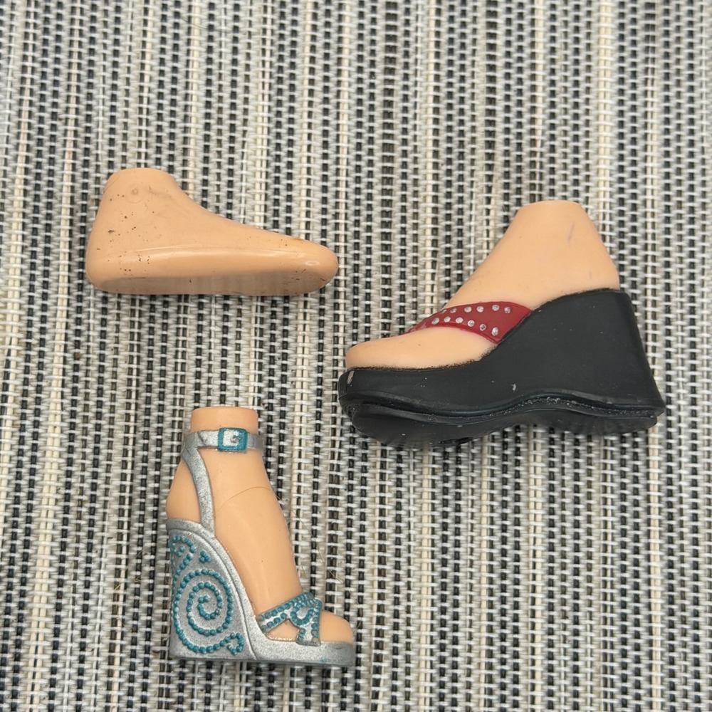 Bratz Doll Replacement Feet Shoes Lot Silver Teal Wedge Black Red Platform Bare